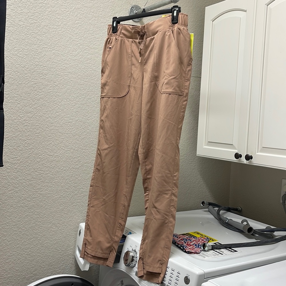 Women’s Woven Pant